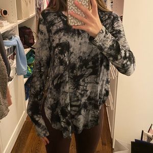 new with tags Fab’rik blue tie dye top!